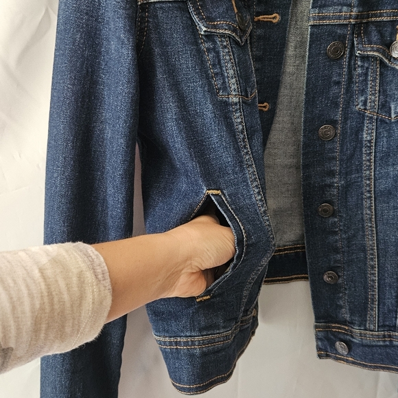 Old Navy S Classic Denim Jacket Dark Wash Jean Jacket Small - Picture 7 of 9